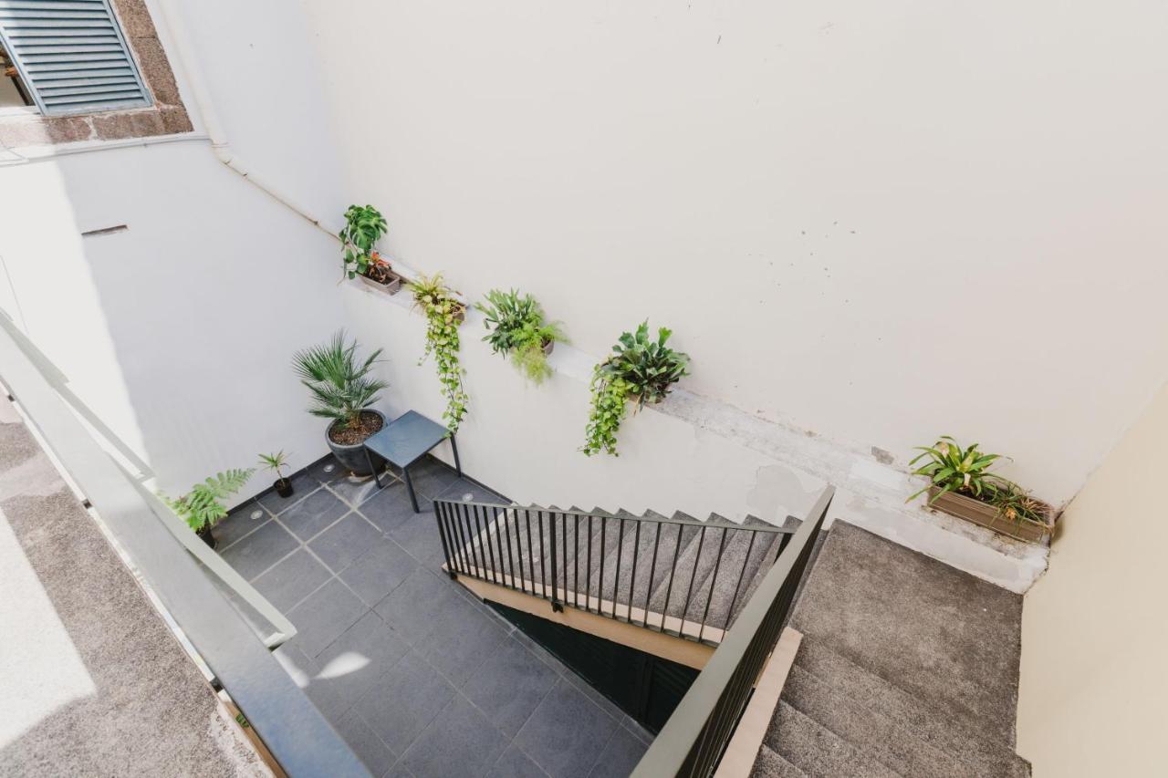 Jaca Hostel Funchal エクステリア 写真